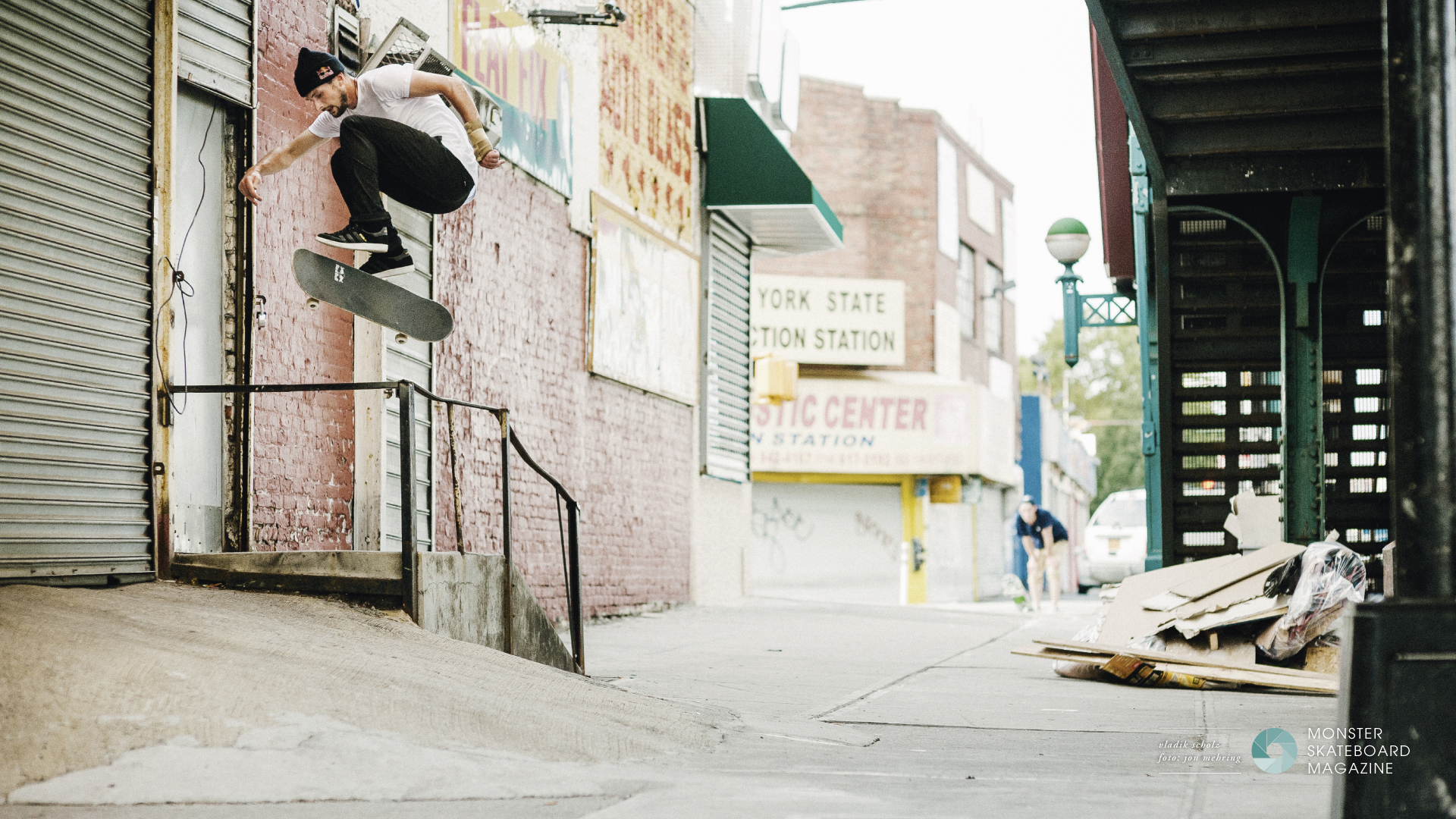 Vladik Scholz – Hardflip | Photo: Jon Mehring