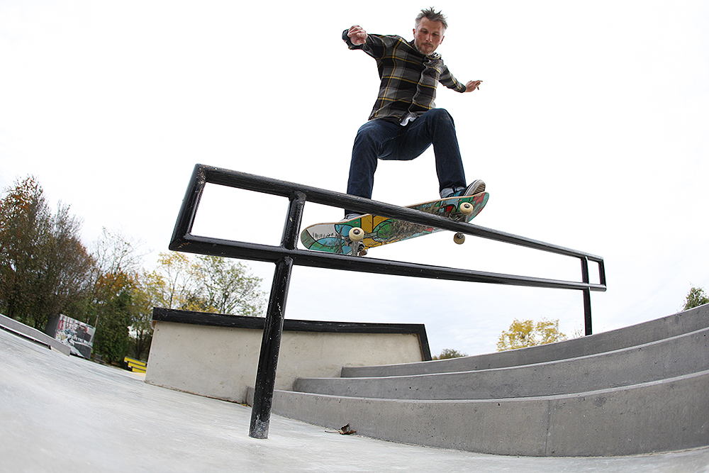 Robert Hallor – Smith Grind