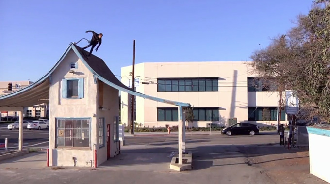 Aaron „Jaws“ Homoki Dekline True Blue