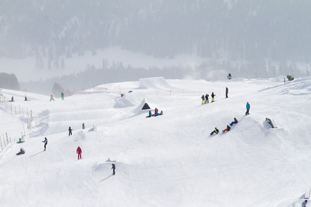 Overview des Snowparks in Scuol