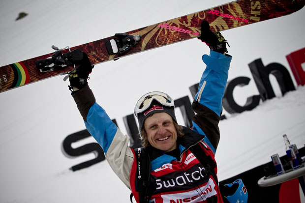 Stefan Häusl feiert seinen Sieg in Fieberbrunn