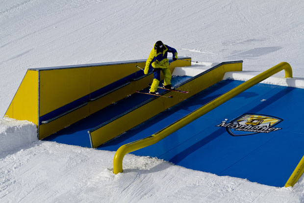 freeskier slidet stairset rail