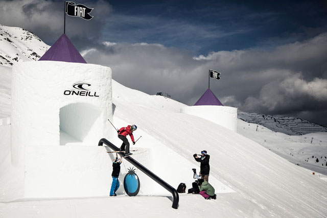 NineQueens_GreteEliassen_byChristophSchoech