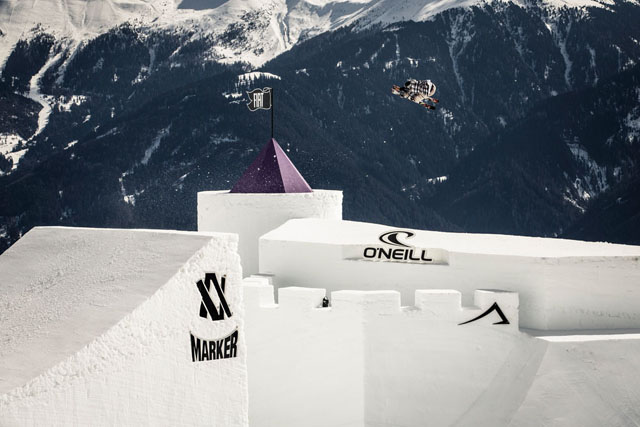 NineQueens_Lisa_Zimmermann_byChristophSchoech