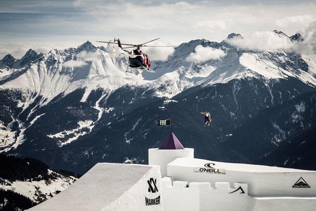 NineQueens_PhiloBair_byChrisophSchoech