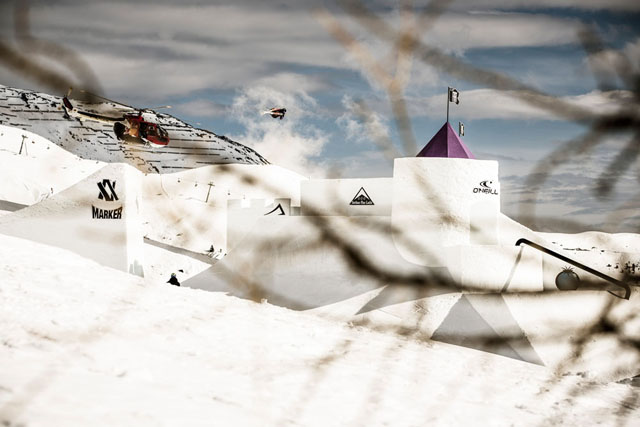 NineQueens_ZuzanaStromkova_byChristophSchoech