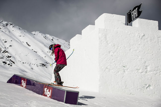 NineQueens_Zuzana_byChristophSchoech