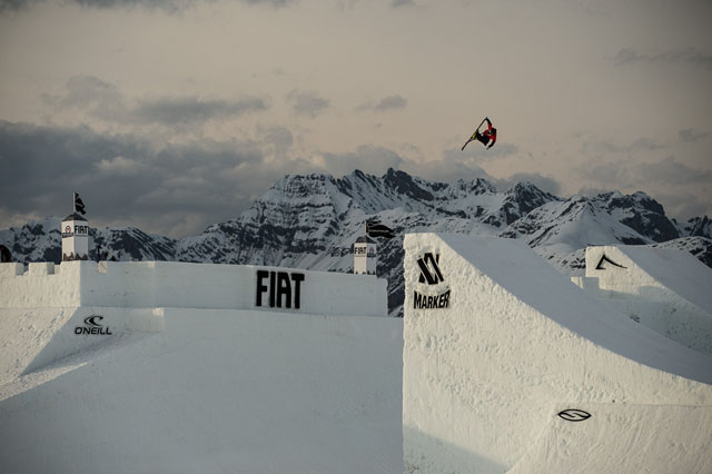 9K2013_Tanner_Hall_ by_ Polzer