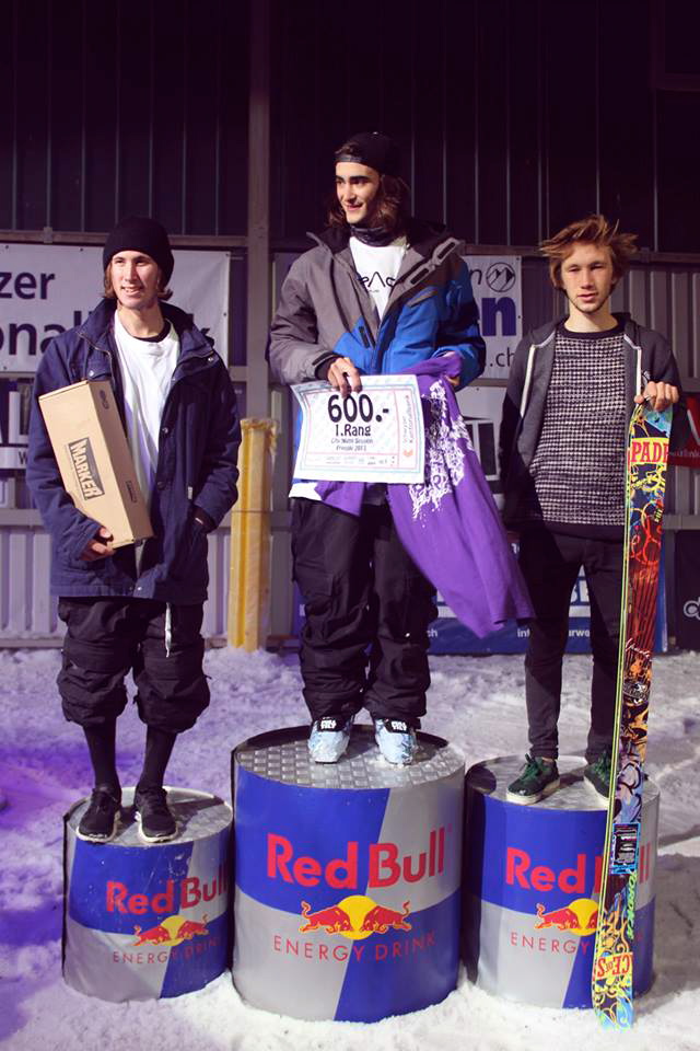 1474362_615552098506998_917736387_n