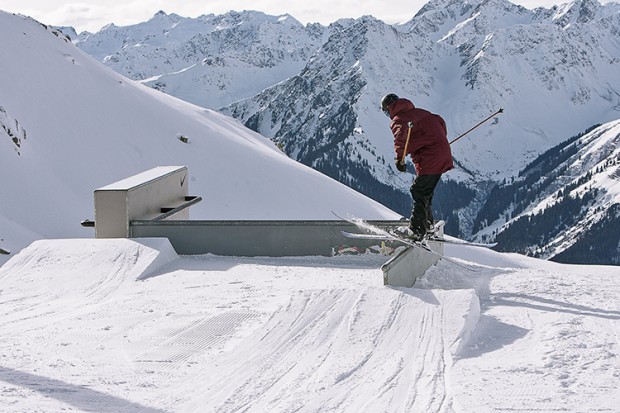 WS13-14_photo_01_lars_baerenfaenger_rider_alex_hall_96dpi