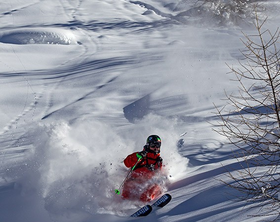 Der Junge fährt normal eh nur bei Sonne!