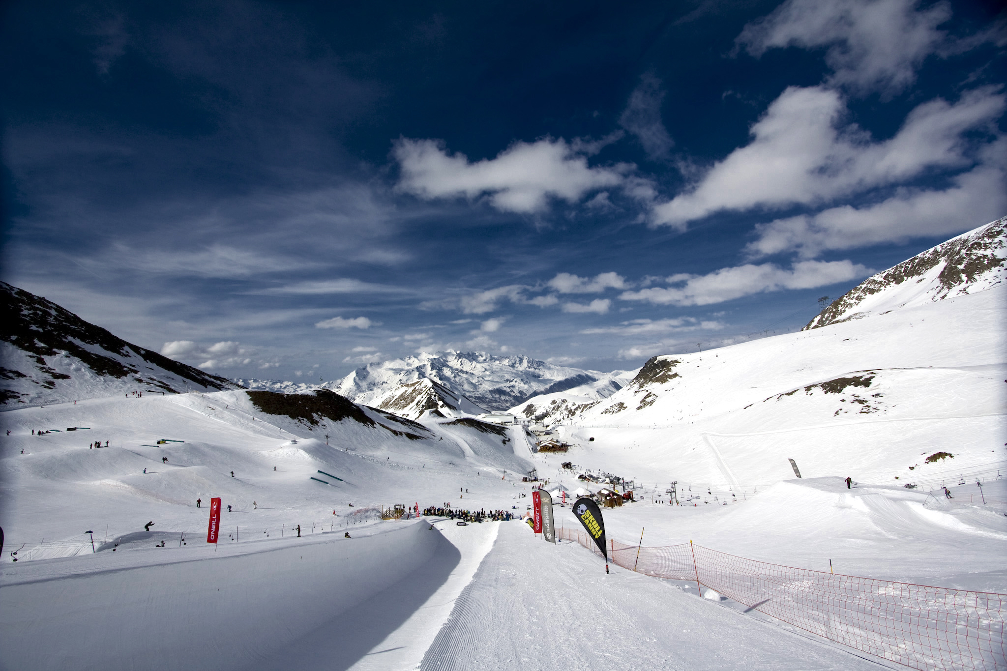 UniChamp_Skigebiet_Halfpipe leer_print