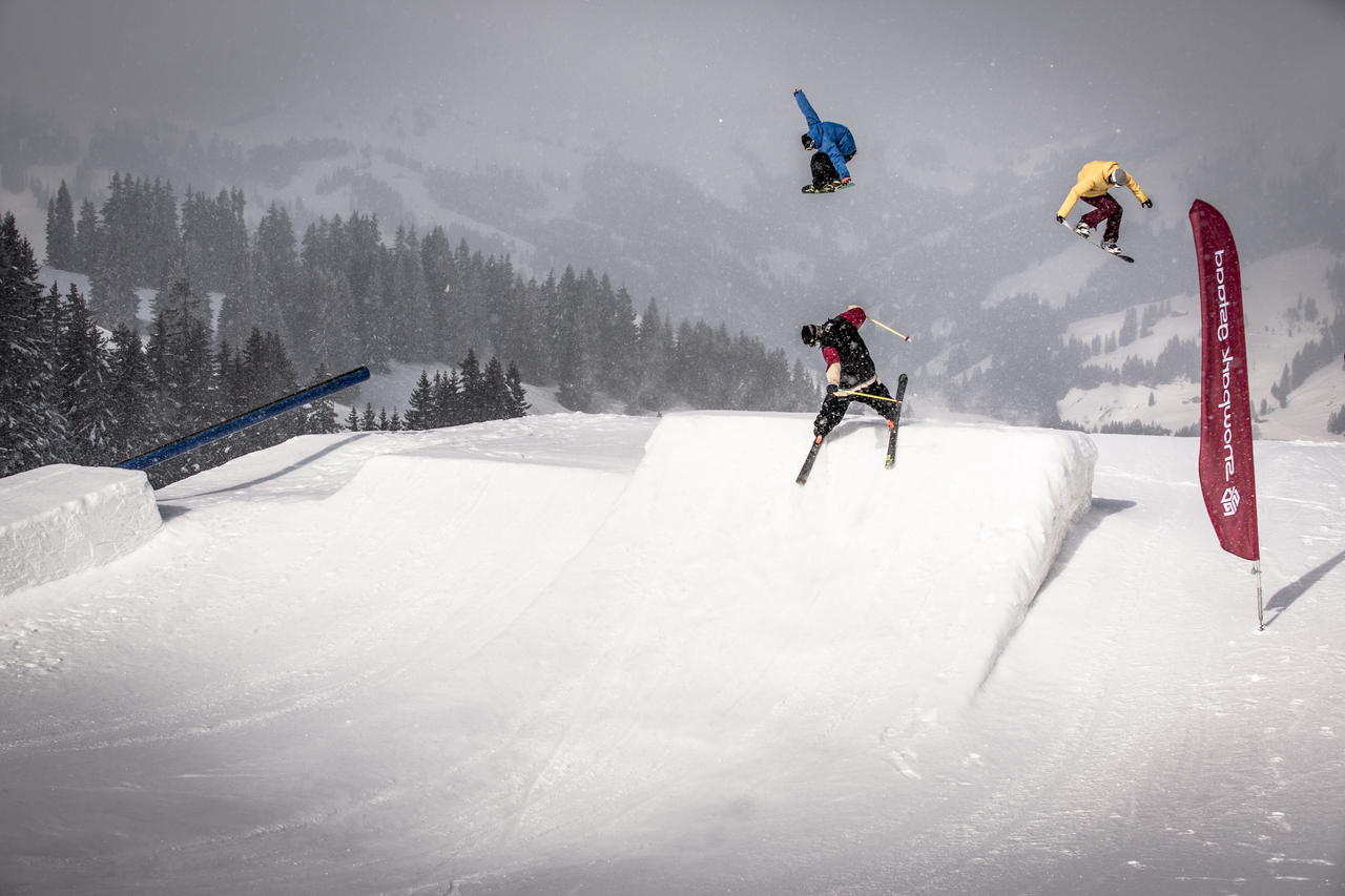 _web_Gstaad__22-02-2013__action__fs_sb__Manca_Hofer_Fricke__Roland_Haschka_QParks__1