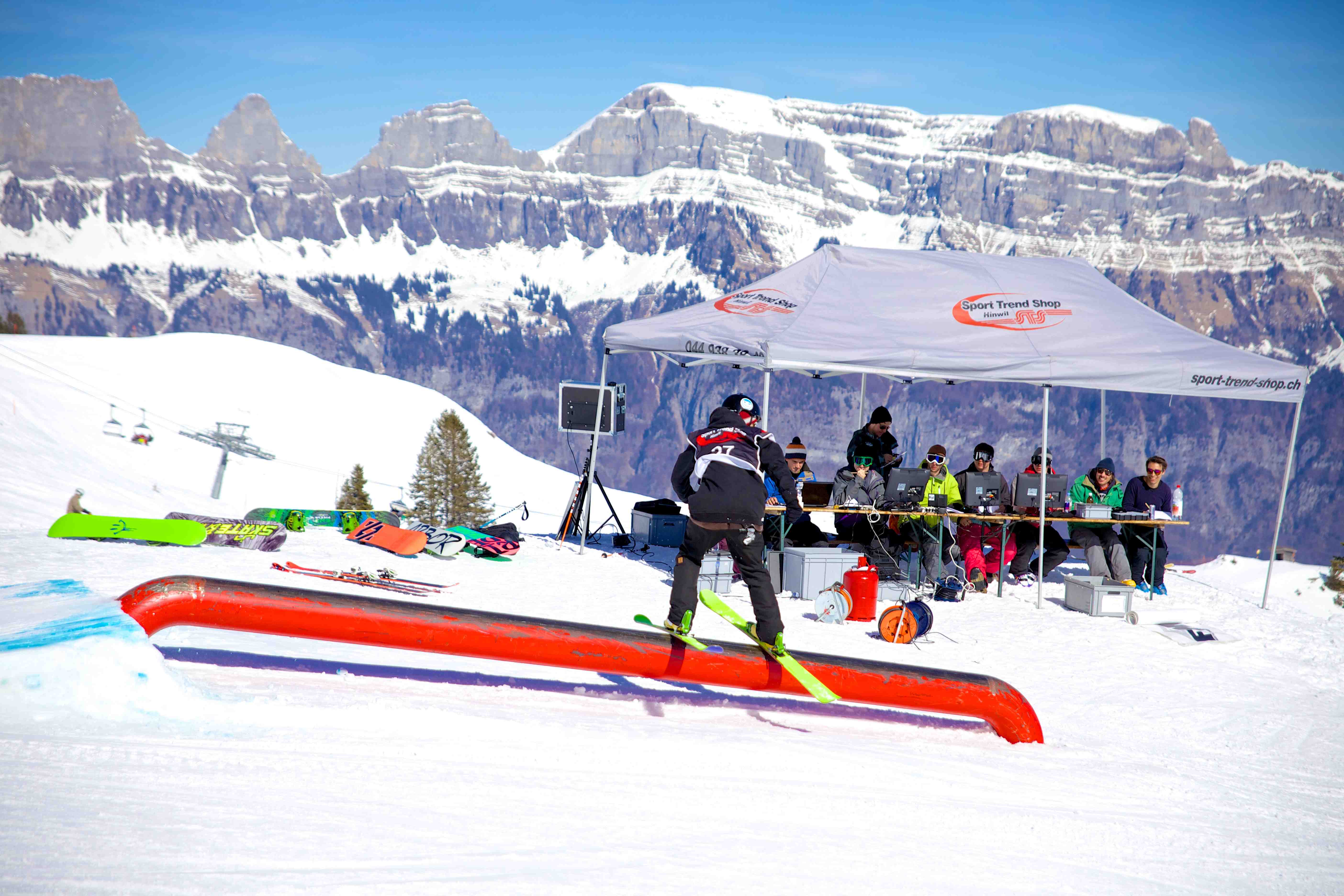 Trickchiste Contest by Sport Trend Shop im The Real Park am Prodkamm Flumserberg