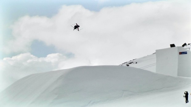 00383.MTS.Standbild001