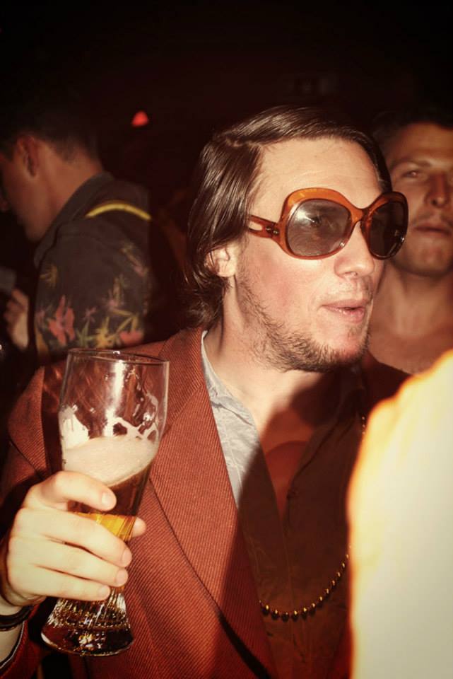 431815_571323736223605_2014883998_n-1