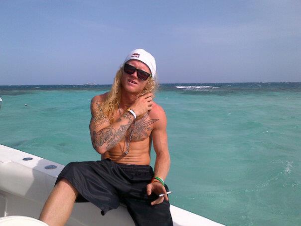 534708_10150922307311497_1231623007_n