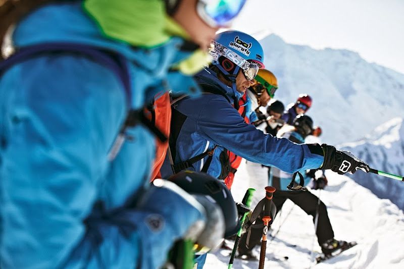 GwWjhpF8BeLp1BRjPU6Bbj_bgVw2AVAiA3SMZ6K-3dA