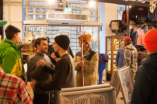 Sklöff zwischen Line und Skiing