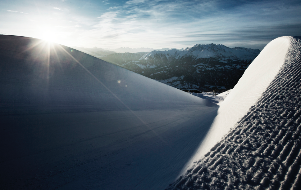 Die längste Superpipe der Welt im Snowpark Laax.