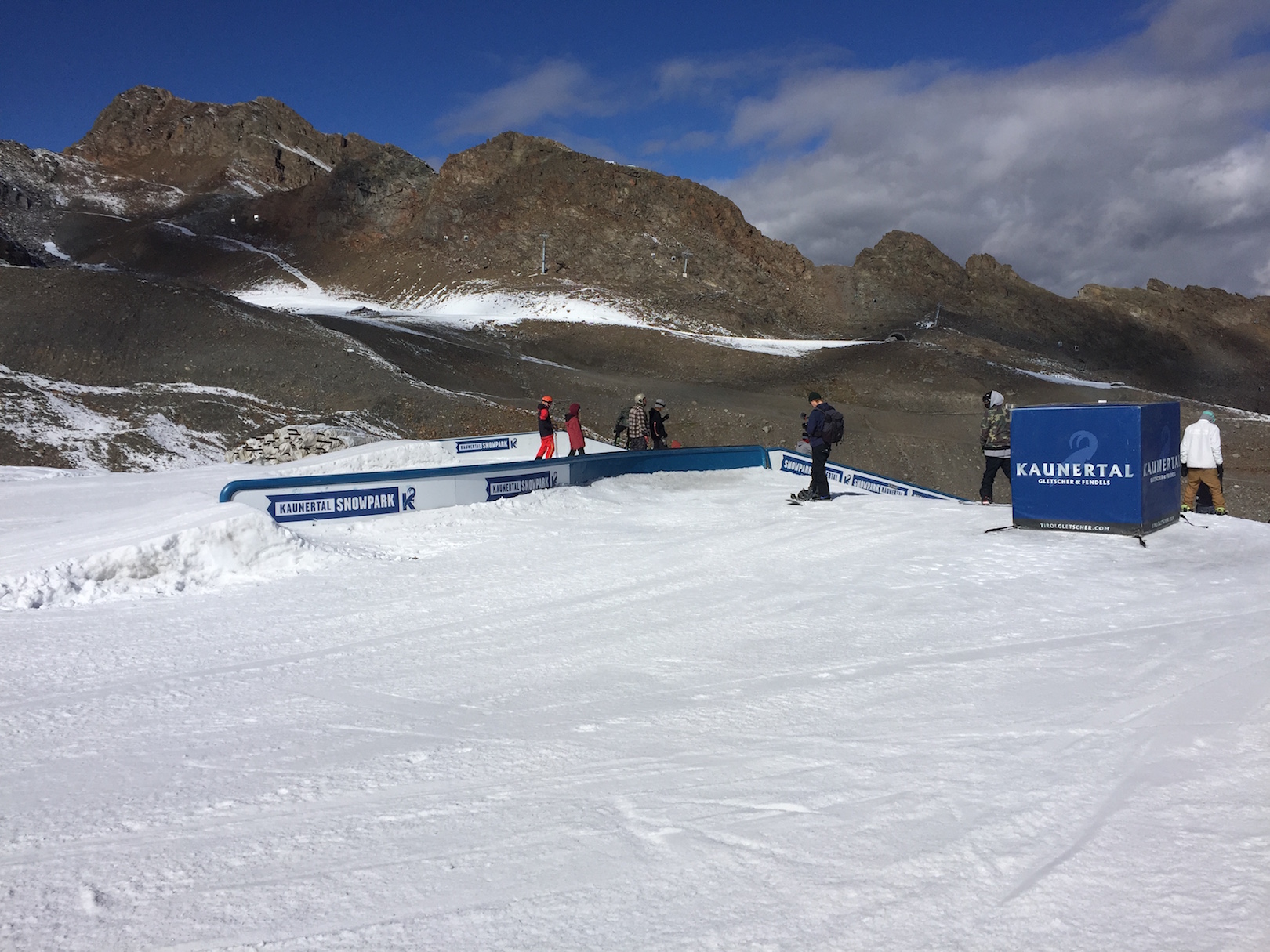 Aussicht von der Parkbase auf die S- to Donkeydownrail.