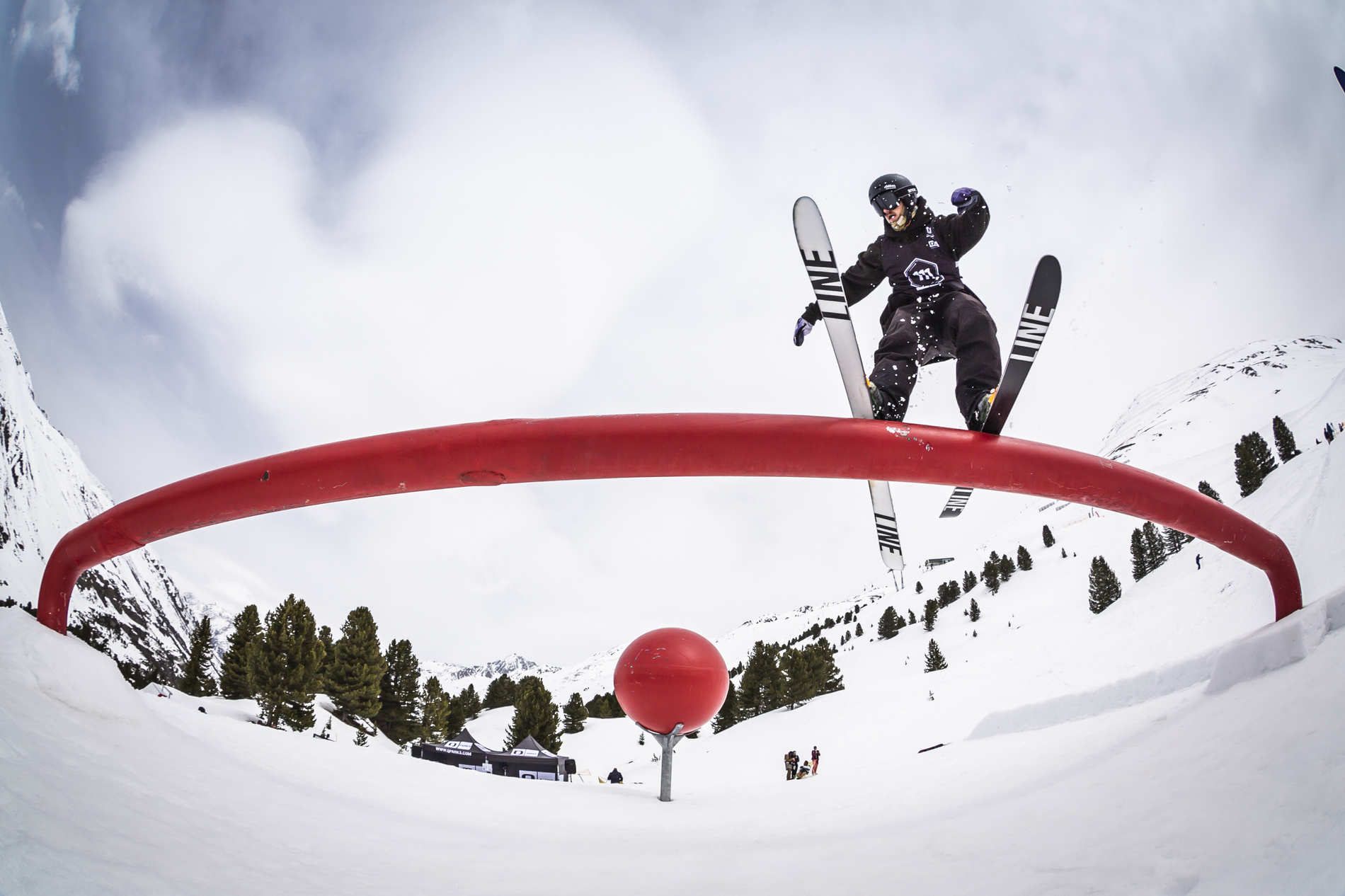 credit: Roland Haschka