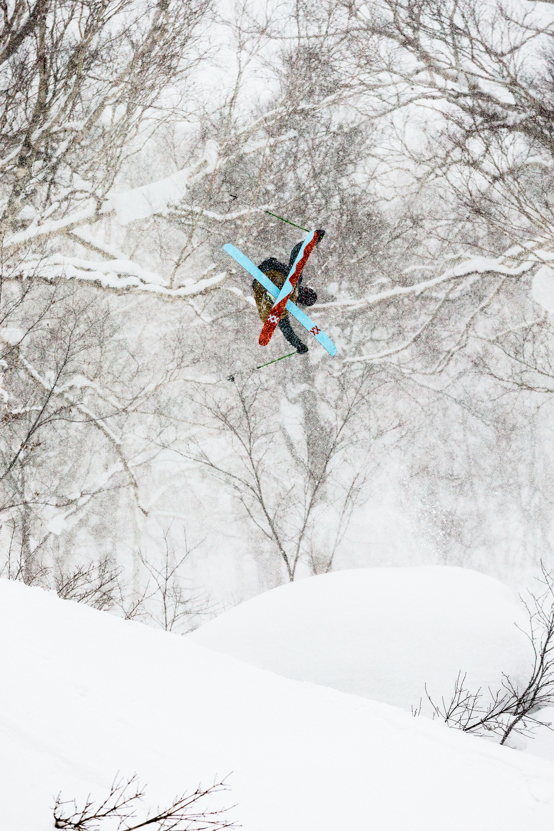 Tom Ritsch genießt den japanischen Powder. credit: Marker Dalbello Völkl