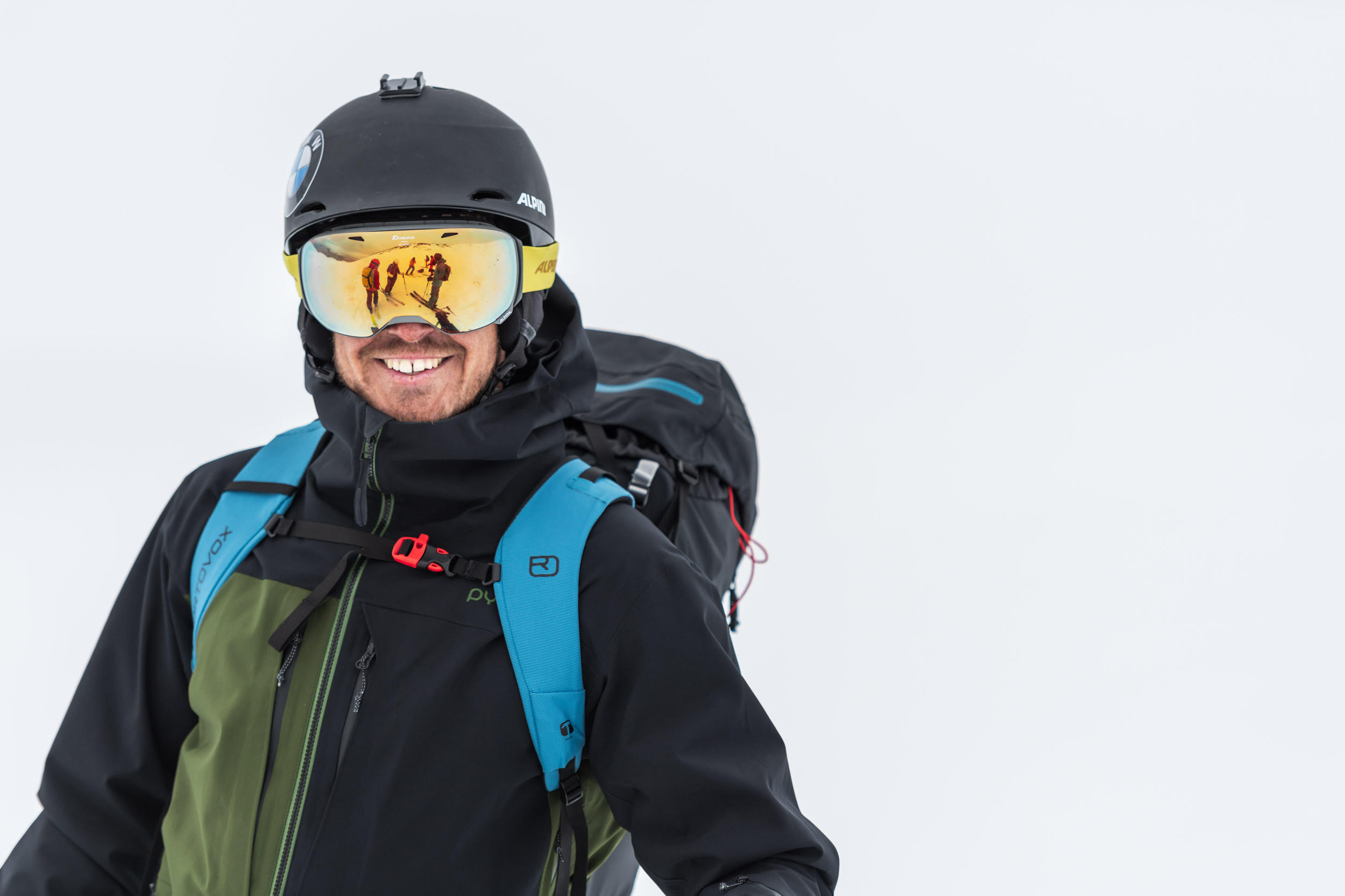 credit: Simon Beizaee