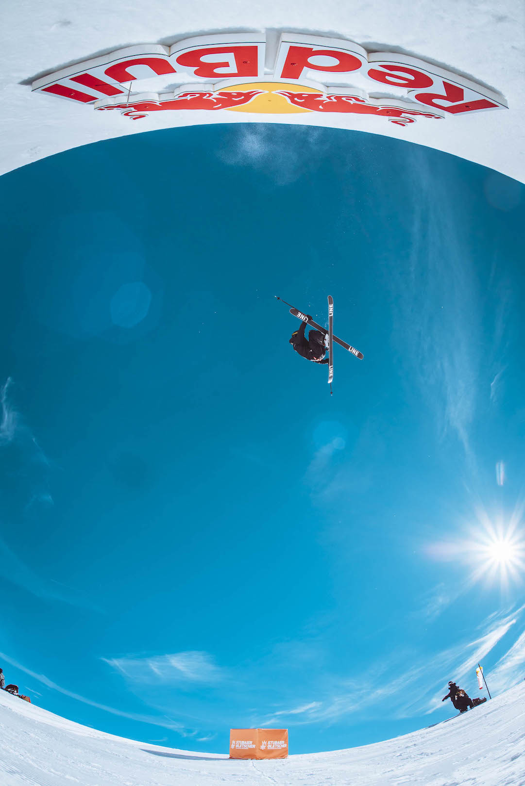 Vincent Veile ist professioneller Freeskier. credit: Hologram Media