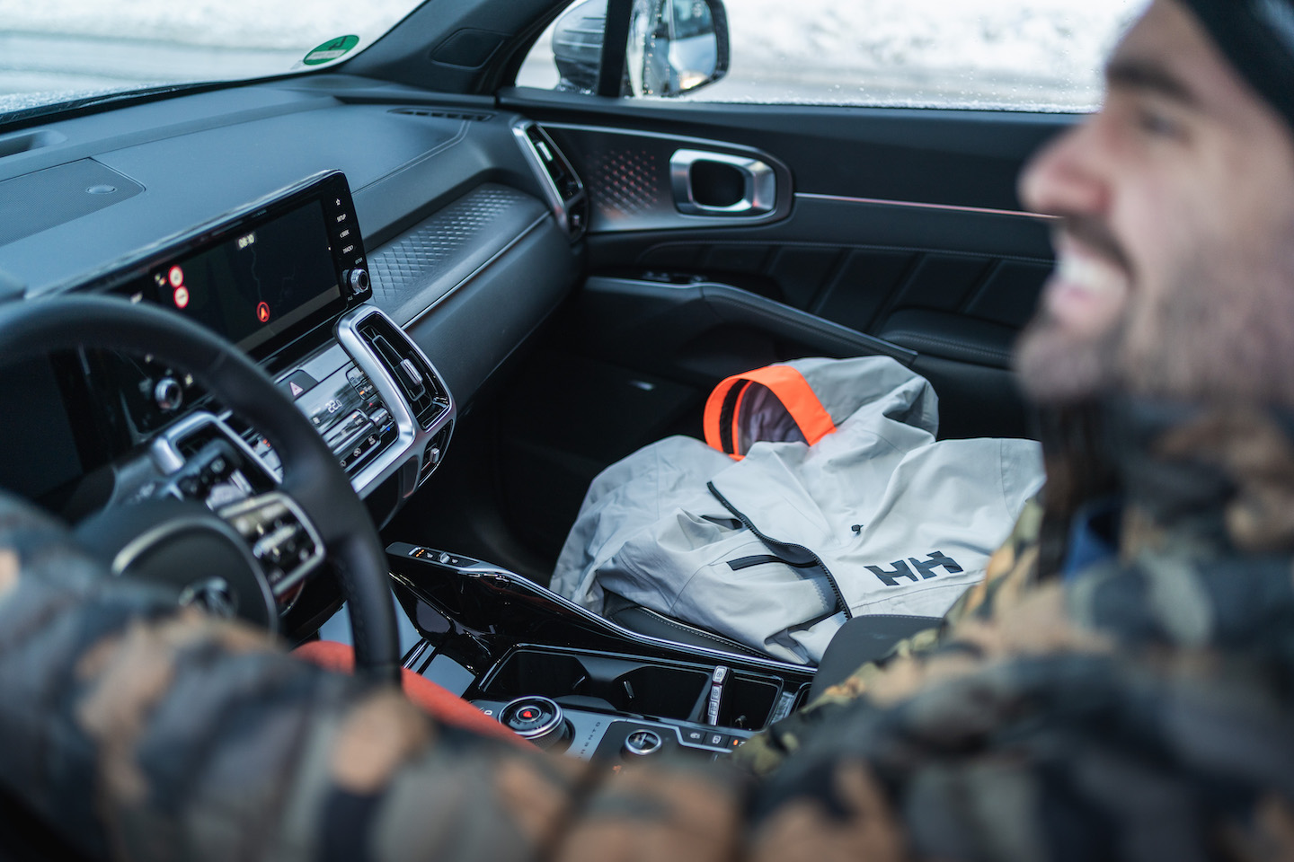 Die Helly Hansen Elevation Infinity Shell Jacket wird zum Test "entführt".