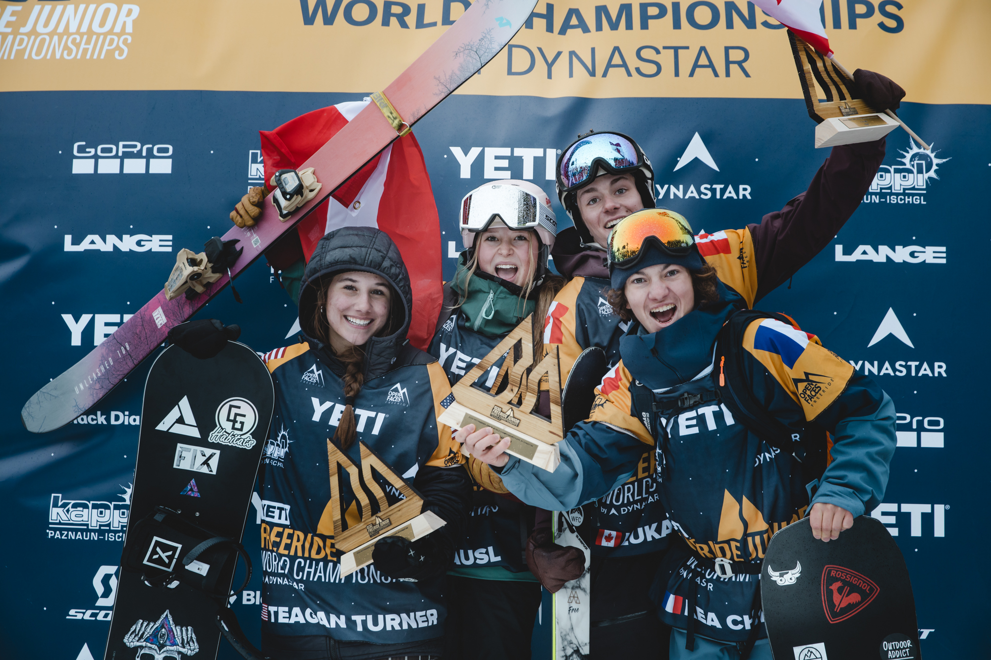 Jana Häusl und Lukas Bennett sind die neuen Freeride Junior World Champions!