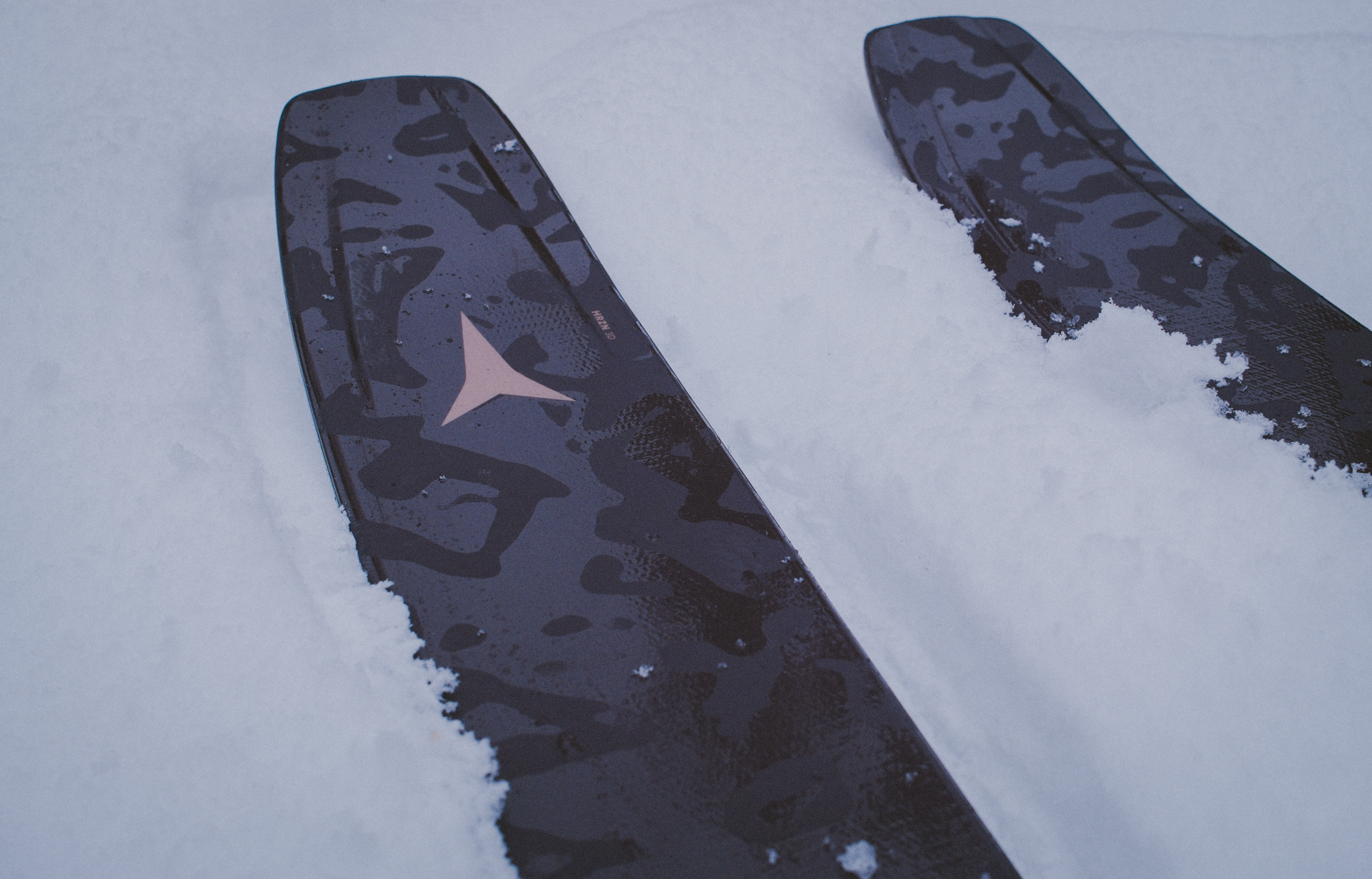 ATOMIC MAVERICK 105 CTI Arc’teryx Edition 2026