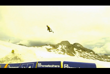 Christoph "Chrizzla" Klaushofer, Patrick "Paz" Schönleitner und Marcus "Mex" Brunner von Starpissnes am Dachsteiner Gletscher