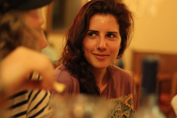 Danielle im Pizza Pazza.