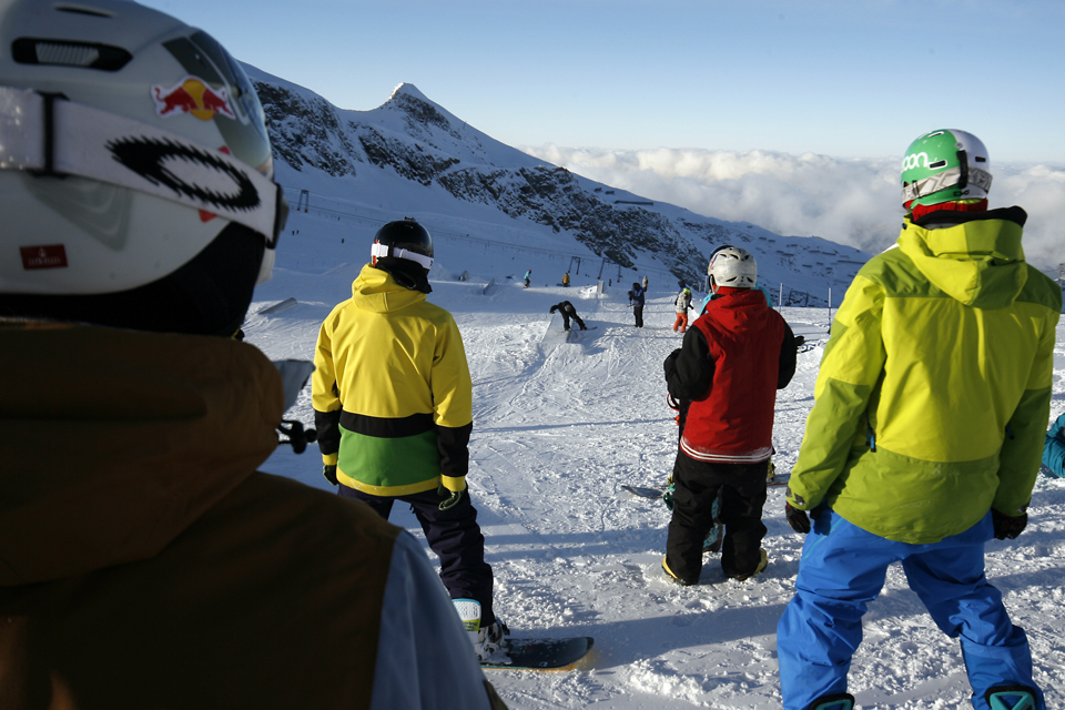 elooa_SNB1_1213_PRlo_09