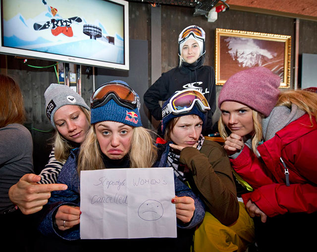 Die Girls freuen sich über je 790 US-Dollar Preisgeld, sind aber trotzdem enttäuscht, dass sie gestern nicht an den Start gehen durften. Foto: Lämmerhirt