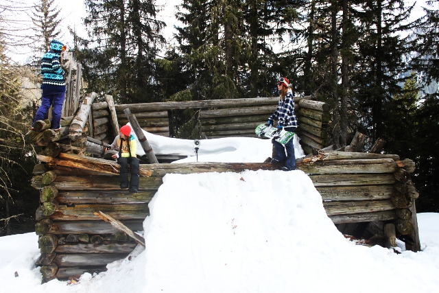 Die verfallene Holzhütte war die ideale Location für eine Quarter Session