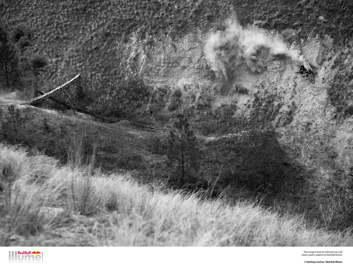 matt hunter does a 45 foot gap step up to wall ride in kamloops, bc, canada