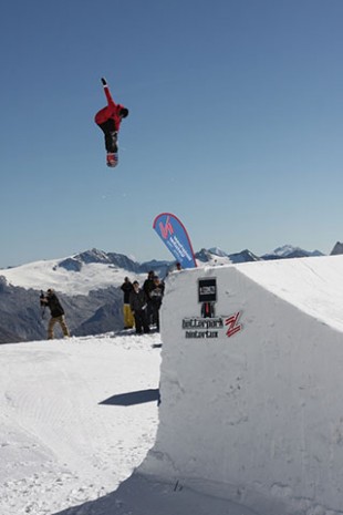 th_93218ea6e94bc41d5f368669690bb3c0_HintertuxOpening13_WerniStock_byEberlChristian