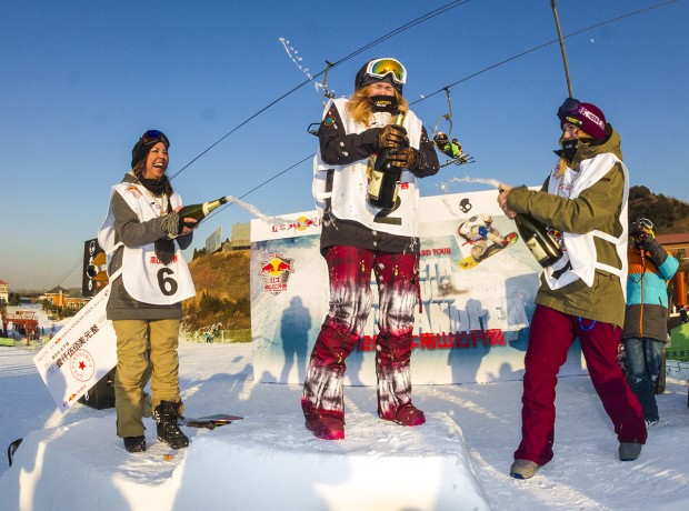 NanshanOpen2014_Day02_PricegivingGirls_MF_6330_byMarkusFischer