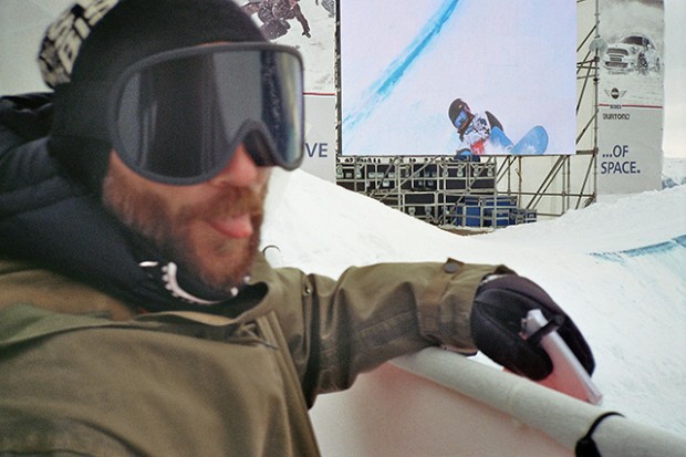 Danny Burrows leicht verschwommen, so wie unsere Gehirne nach dem ersten Partyabend...