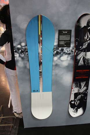 yes_snowboards_the_420_snowboard