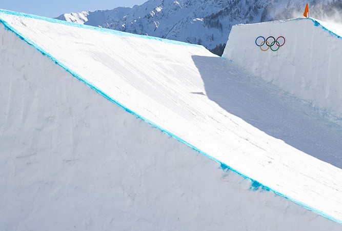 Für Rebecca Torr lief es heute durchwachsen. Im ersten Run vergaß sie zu grabben, im zweiten war die Rail Section durchwachsen. Die sympathische Neuseeländerin braucht bis zum Halbfinale am Sonntag definitiv noch ein paar Practice Runs. 