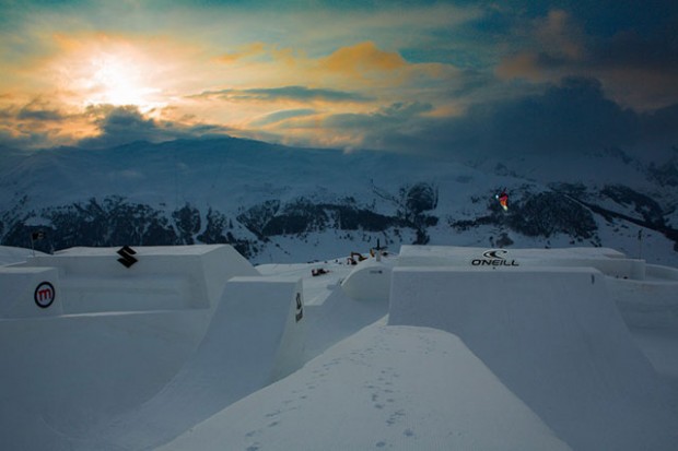 NineQueens-2014---DAY-1---PR---kicker-and-rail--Elena-Könz---David-Malacrida---LR