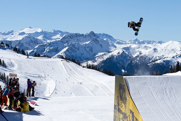 Newcomer Jonas Boesinger belegte in der Qualifikation einen starken fünften platz und durfte sich im Semifinale mit den "Großen" messen. Der Schweizer zeigte einen sauberen und durchaus kreativen Bs Double Cork 10 Mute to Melon, verpasste das Finale aber knapp. Foto: Matt McHattie