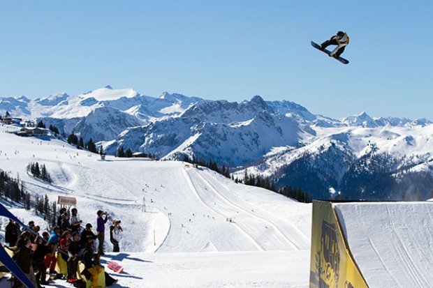 Lucien Koch gewann die Qualifikation mit einem äußerst sauberen Bs 1080 Double Cork. Im Halbfinale folgten zwei perfekte Bs 1260s, die dem schweizer das Ticket für