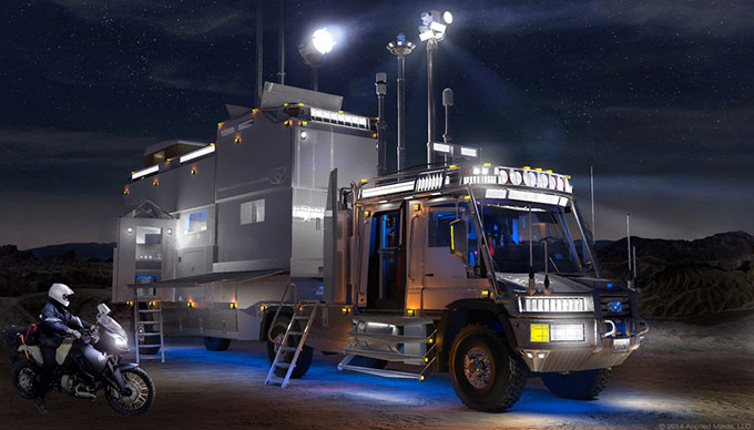 Auch in der Nacht kann der Kiravan trumpfen! Ein ausfahrbares Dach und ausklappbare Erweiterungen machen den ohnehin großen Van noch größer. Mit den riesigen Scheinwerfern mutiert der Koloss zum Stern auf Erden.