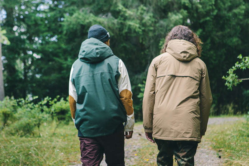 Analog, left to right: Greed Jacket - 10,000mm/10,000g - £180 | Anthem pants - 10,000mm/10,000g - £160 | Stadium parka - 10,000mm/5,000g - £120 | Field pants - 10,000mm/5,000g - £150