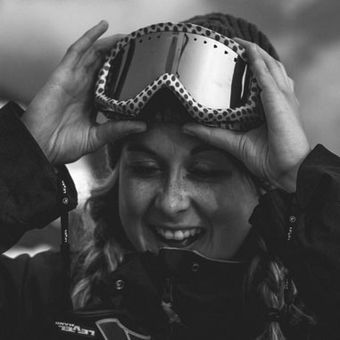 Hannah-Bailey-Whitelines-Test-Team-BW