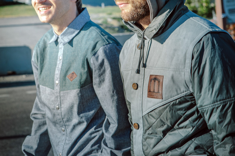 Templeton, left to right: Bonanza shirt - 10,000mm/10,000g - €135 | Kill Ted jacket - 10,000mm/10,000g - €250